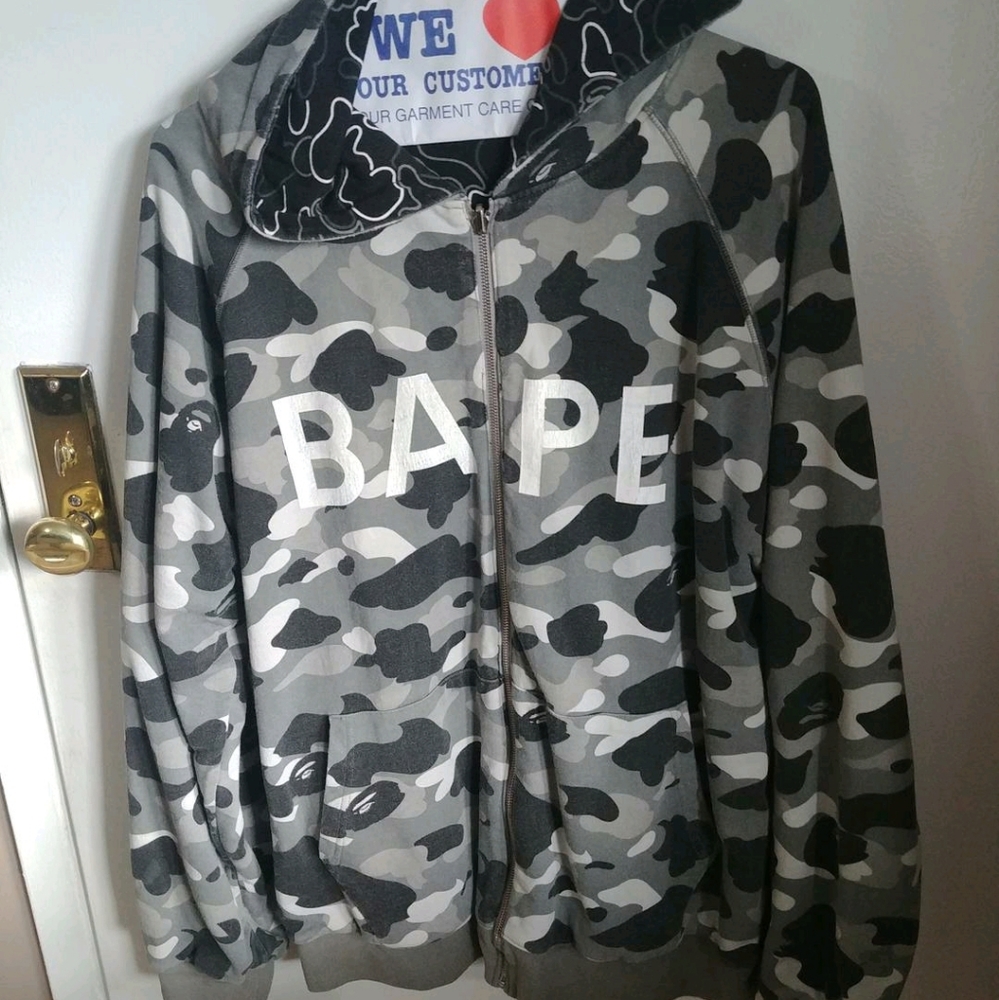OG A Bathing Ape reversible gray/neon camo college